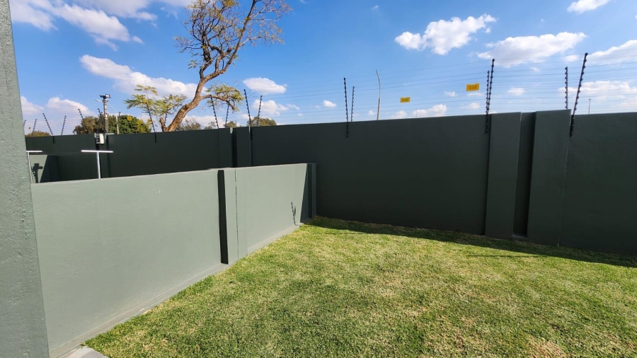 To Let 3 Bedroom Property for Rent in Waterval East North West